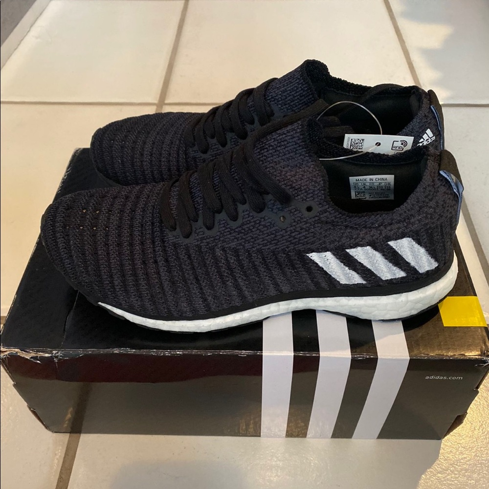 Adidas Adizero Prime unisex men's 4.5，women's 5.5